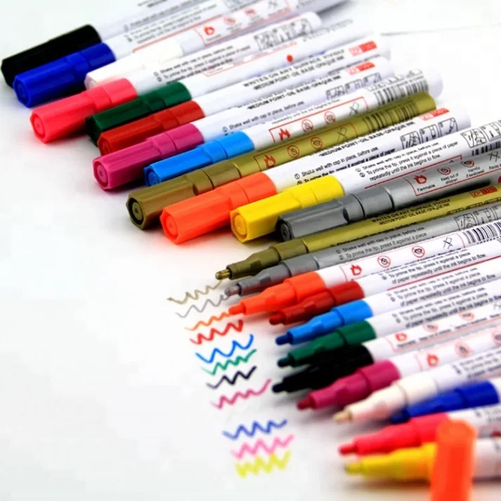 Set of colorful marker pens for artistic use