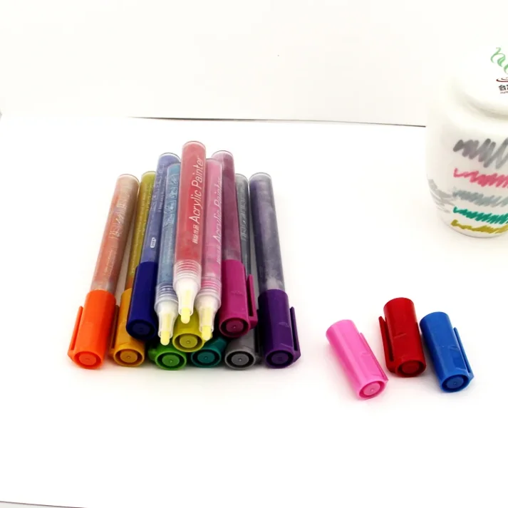 Assortment of marker pens in different colors