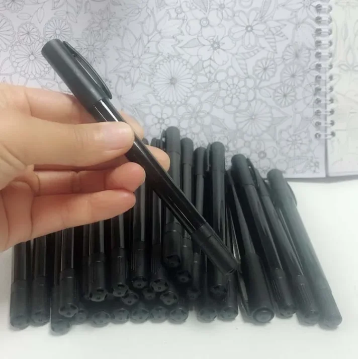 High-quality marker pens with vibrant colors for drawing