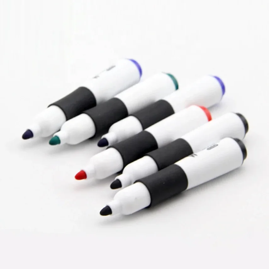 Art marker bundle for creative projects