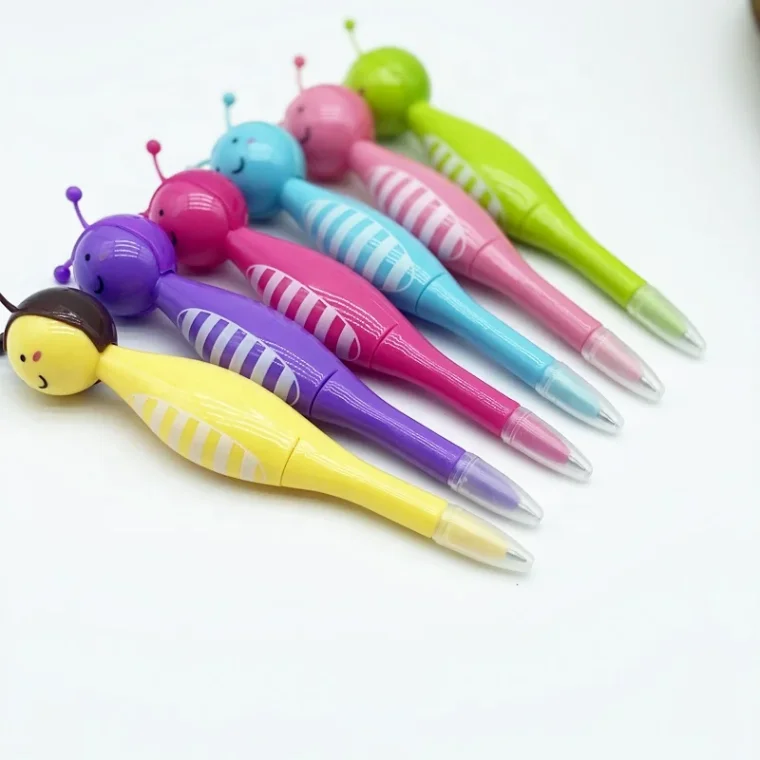 Fine-tip marker pens set for precision drawing