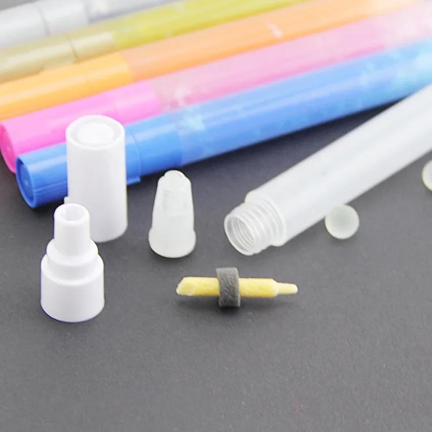 Fine-tip marker assortment for precise detailing
