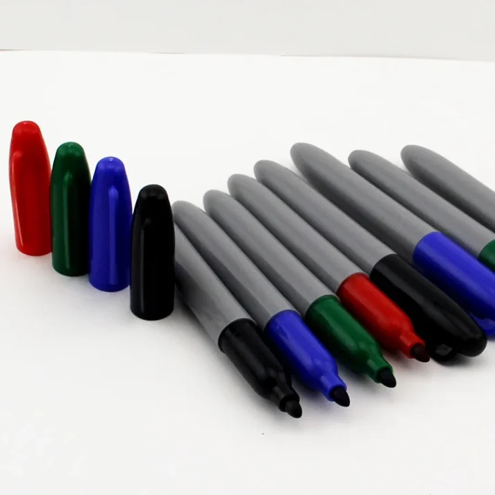 An assortment of marker pens in various colors