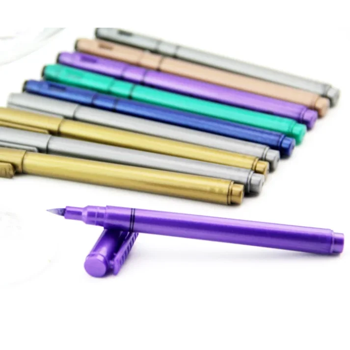 Creative marker pen collection for sketching and drawing.