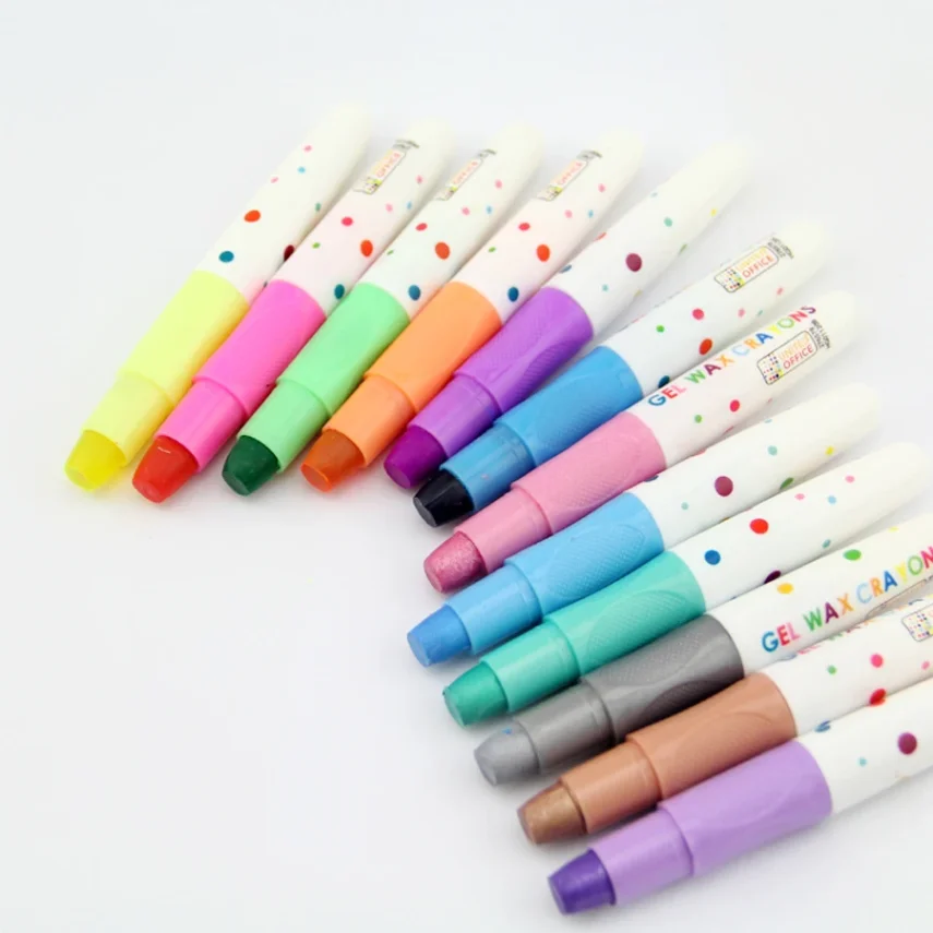 Assorted marker set for creative projects