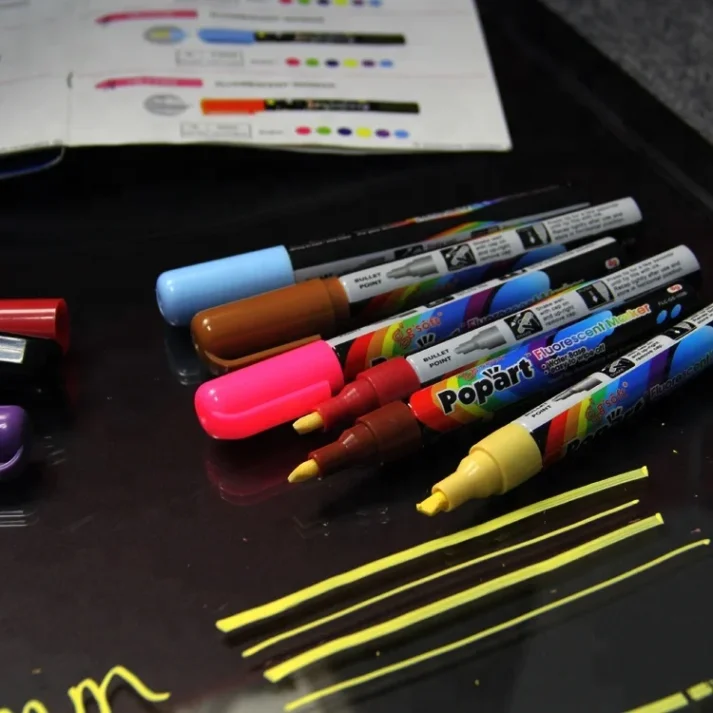 Variety pack of marker pens for diverse use