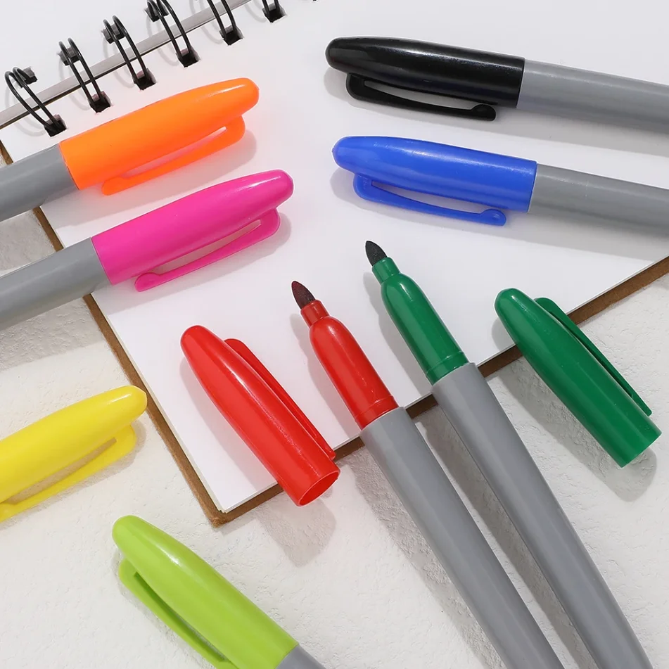 Set of marker pens in assorted colors for creative use