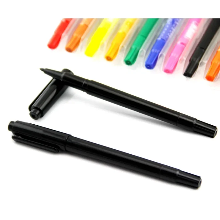 Set of colorful marker pens for artistic use