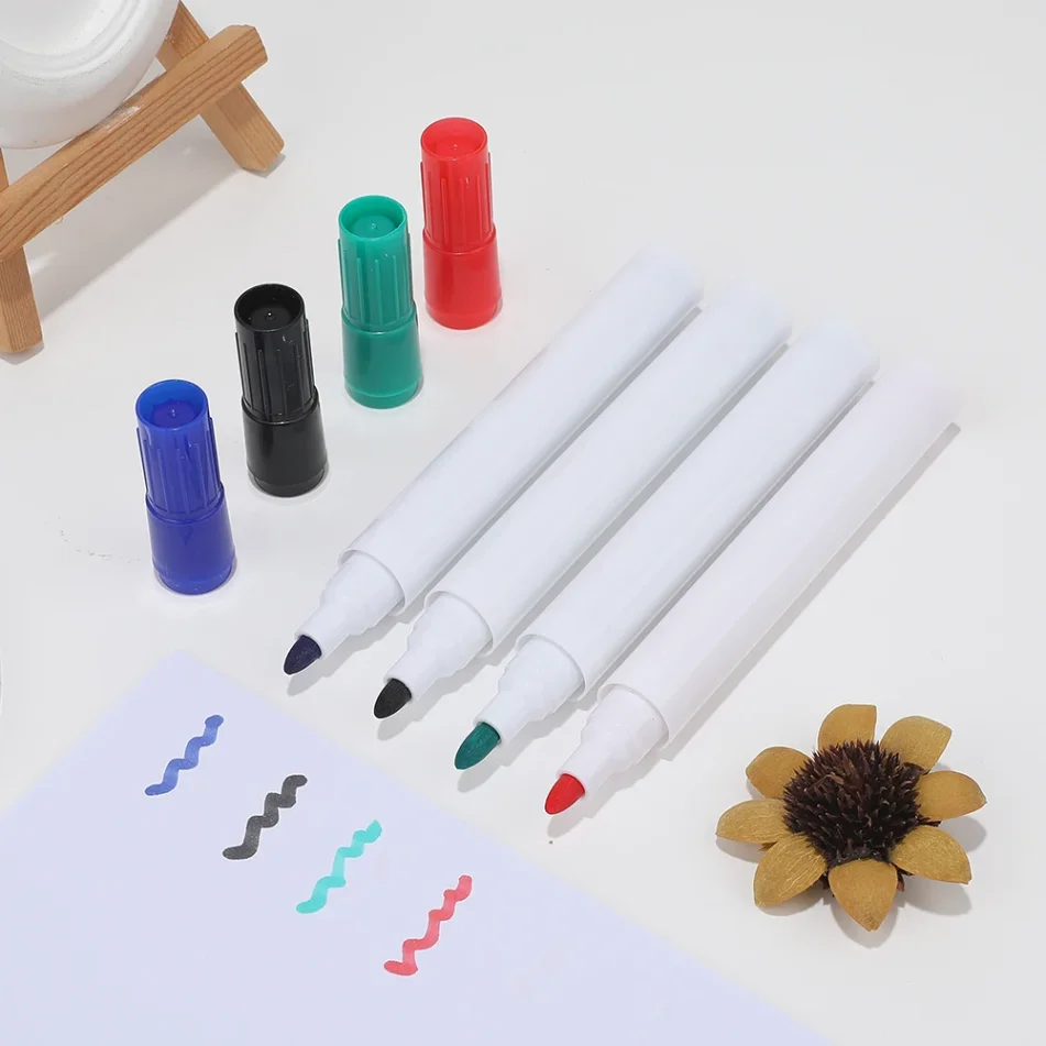 Creative marker pens for artistic projects