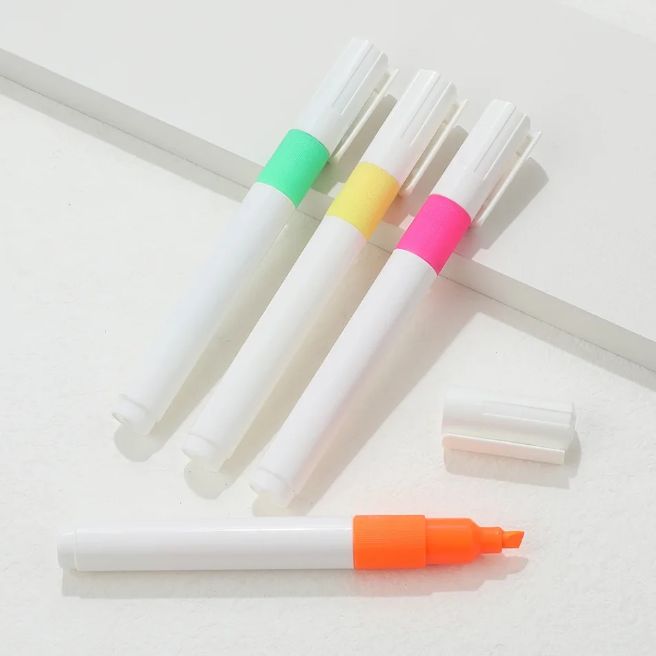 Image of a set of marker pens