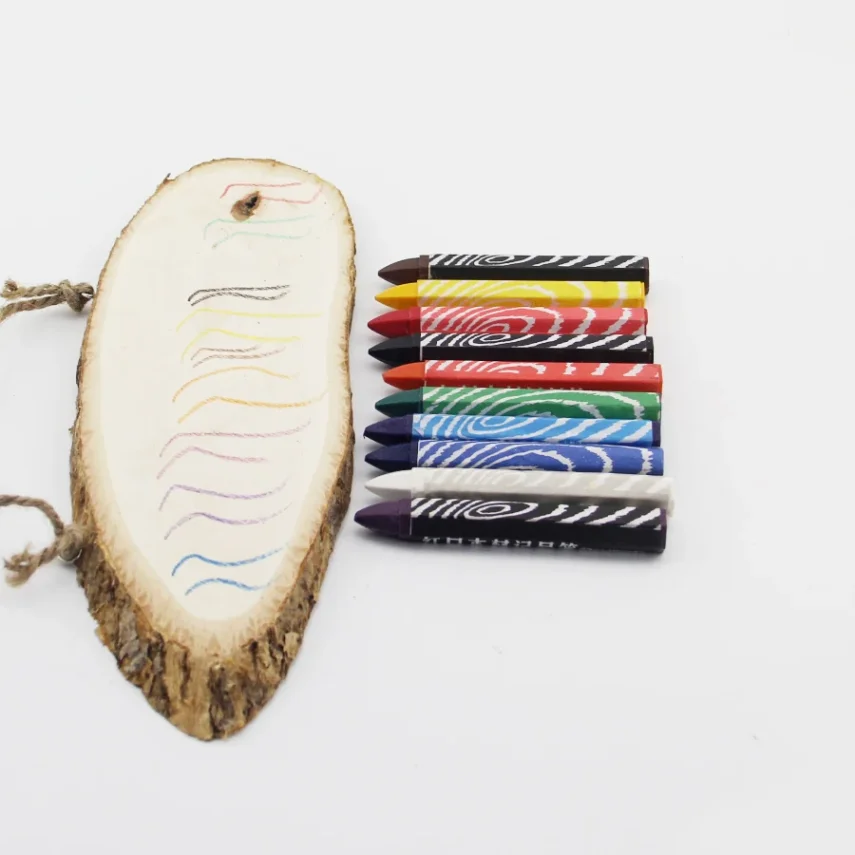 Dual-tip marker set for versatile drawing and coloring