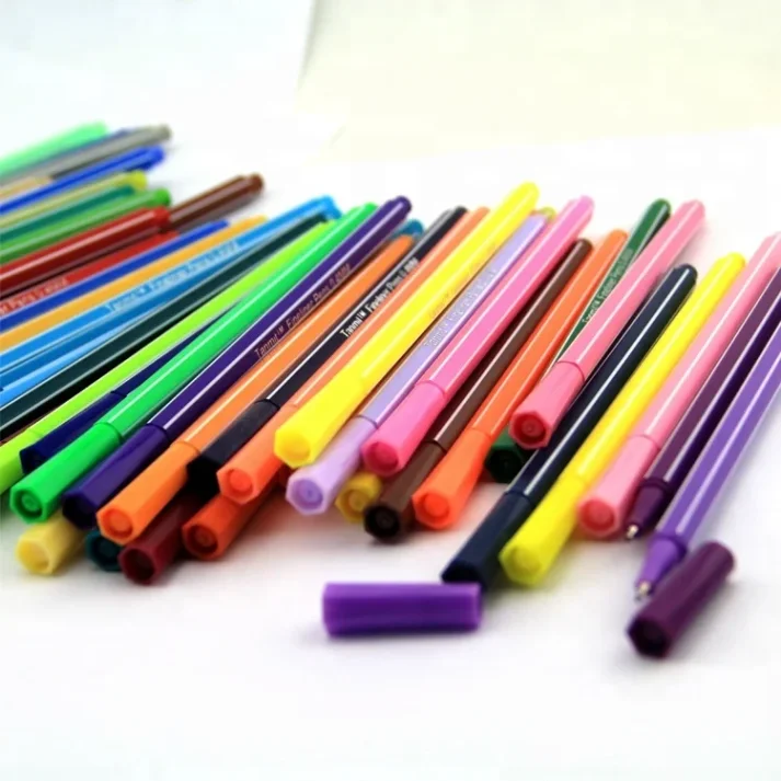 Set of colorful marker pens for artistic and office use.