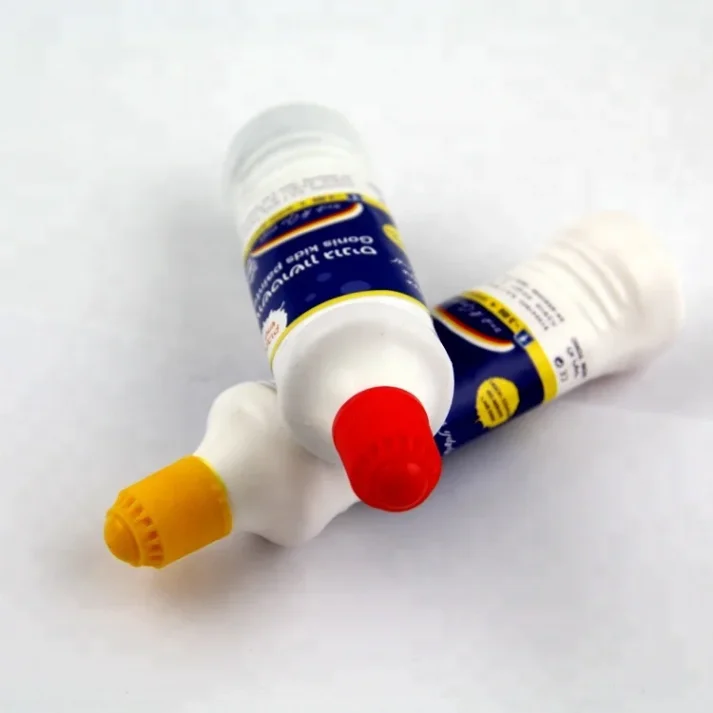 Variety of marker pens in different shades