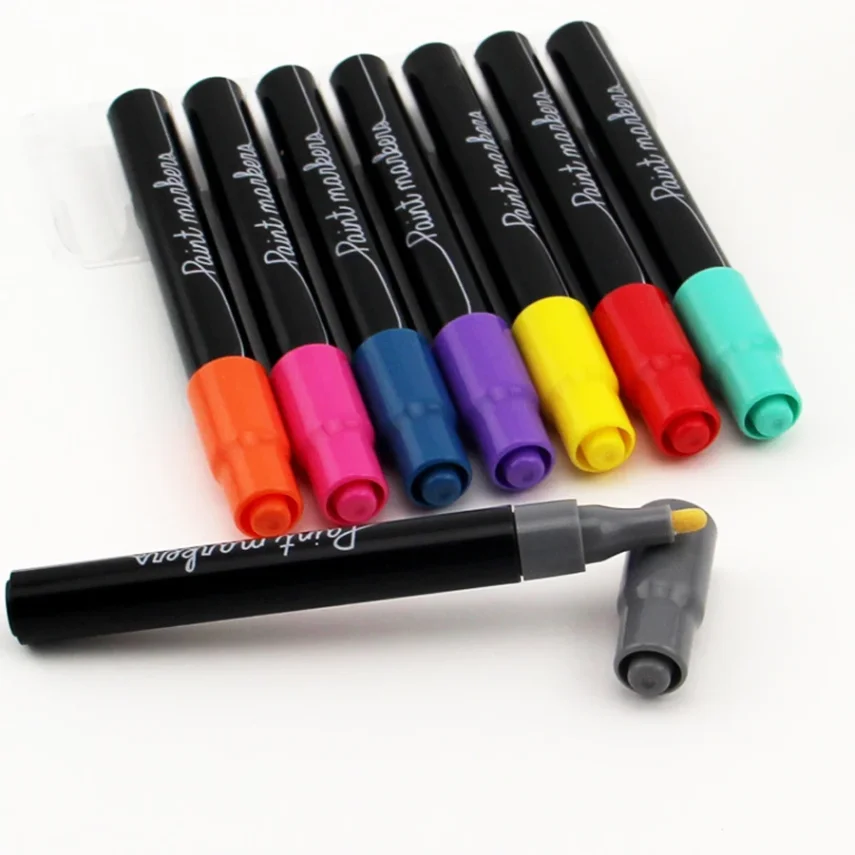 Accessories kit for marker pens including replacement nibs and ink refills.