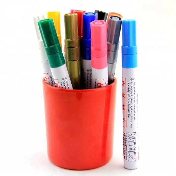 Assorted colored marker pens for artistic and office use