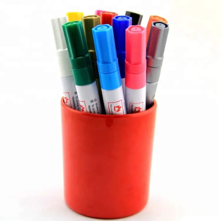 Set of fine-tip markers for detailed and precise work