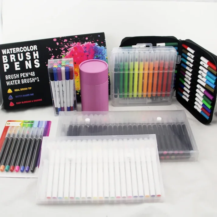 Art supplies kit with sketch tools and accessories