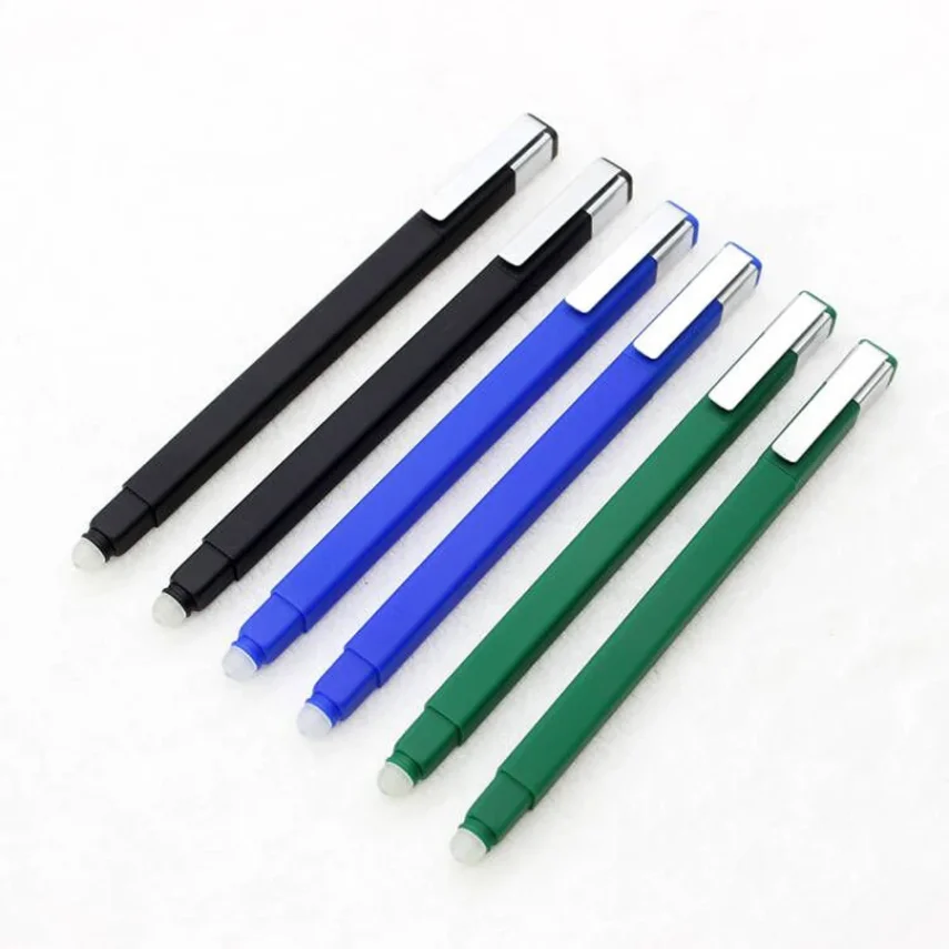 Display of marker pens