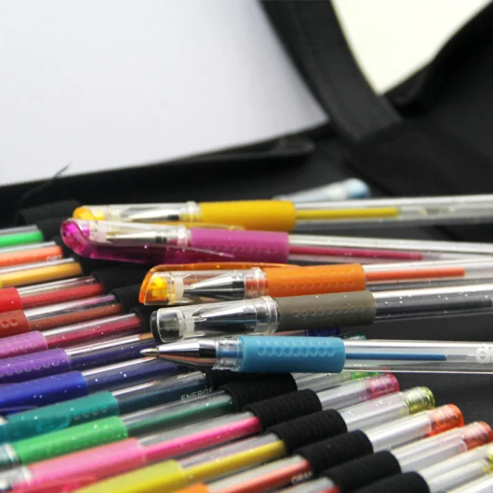 Assorted color marker set for art and sketching