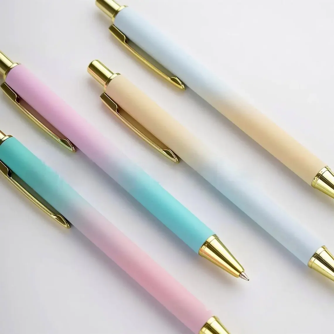 Variety set of art markers for diverse creative needs