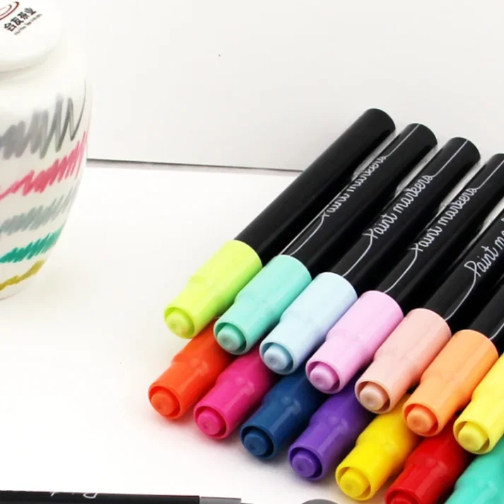 Colorful set of markers for artistic use