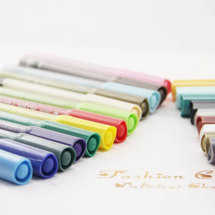 9-piece design marker kit for detailed work